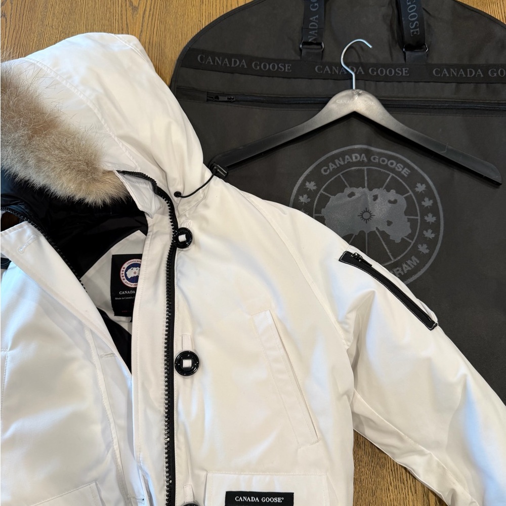 Canada Goose Women's Chilliwack Bomber Jacket - Picture 11 of 15